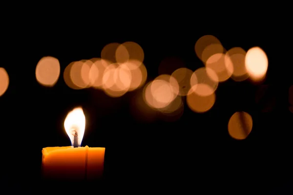 Světlo plamene svíčky — Stock fotografie