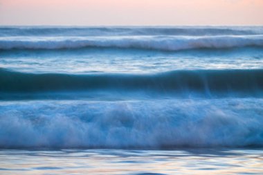 Mavi Okyanus Dalgaları 