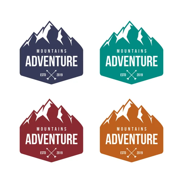 Badge Aventure Montagne Étiquette Emblème Logo Modèle Vectoriel Conception Icône — Image vectorielle