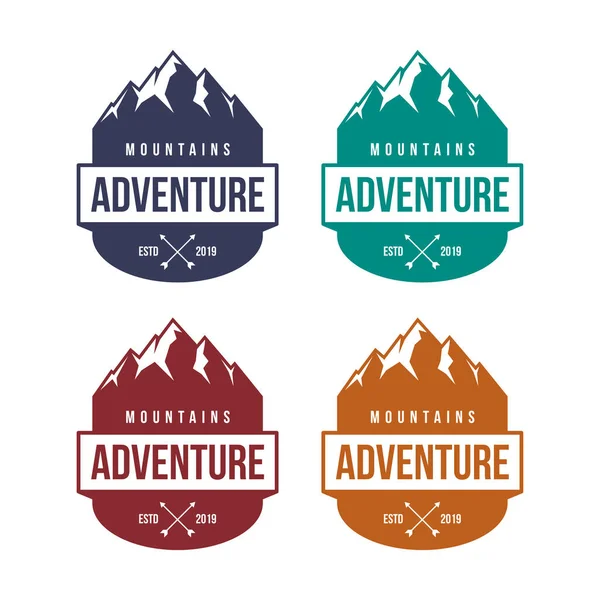 Badge Aventure Montagne Étiquette Emblème Logo Modèle Vectoriel Conception Icône — Image vectorielle