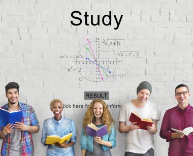 İnsanlar holding kitaplar 