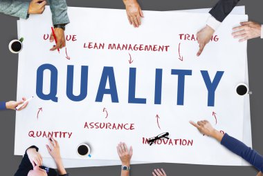 iş adamları masada çalışma grubu   