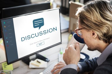 bilgisayarla çalışma iş adamı