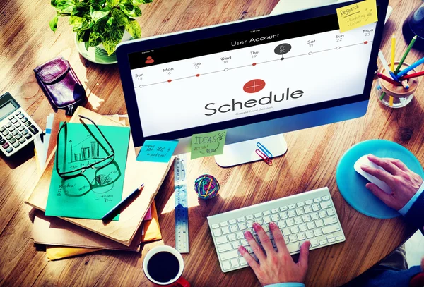 Man using computer — Stock Photo, Image