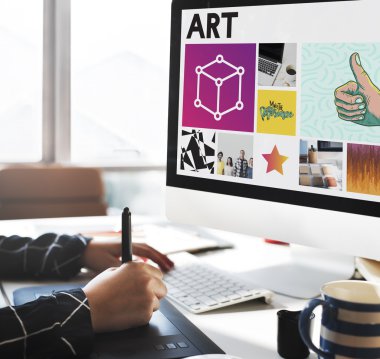 Bilgisayarda çalışan eller