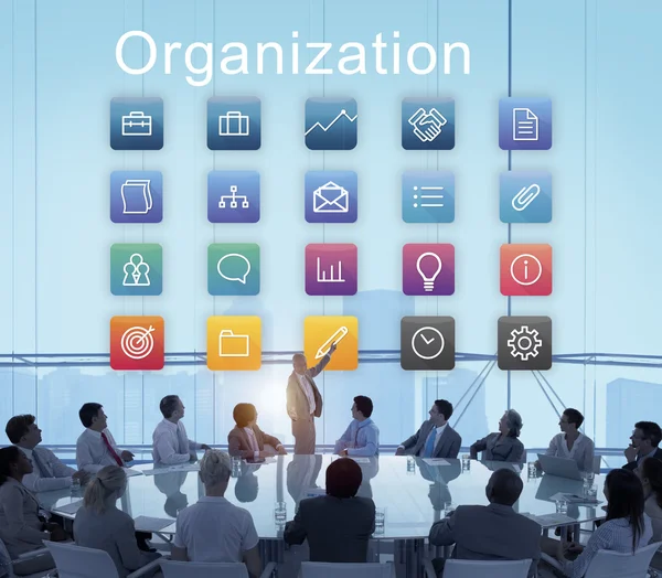 Affärsmän på möte på kontoret — Stockfoto