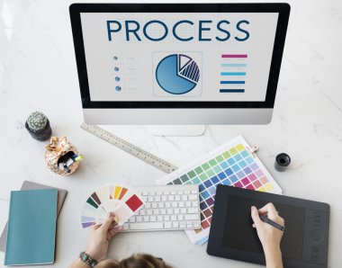 Grafik tablet ile çizim kız 