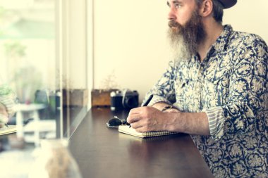 Komuta sizde yazılı notlar