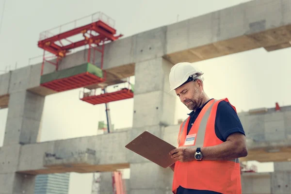 Construction Worker with architecture Plan — Stock Photo, Image