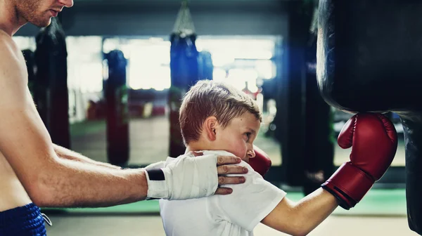 少年訓練のボクシング — ストック写真