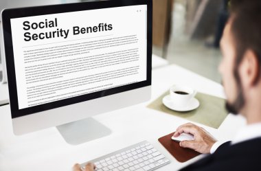 bilgisayarla çalışma iş adamı