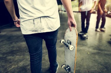 patenci adam kaykay ile