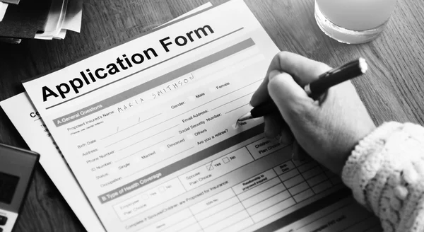 Person Filling Application Form — Stock Photo, Image