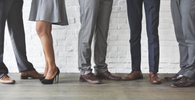 İş ekibi birlikte çalışıyor.