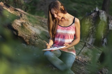Kadın yazma Not doğada
