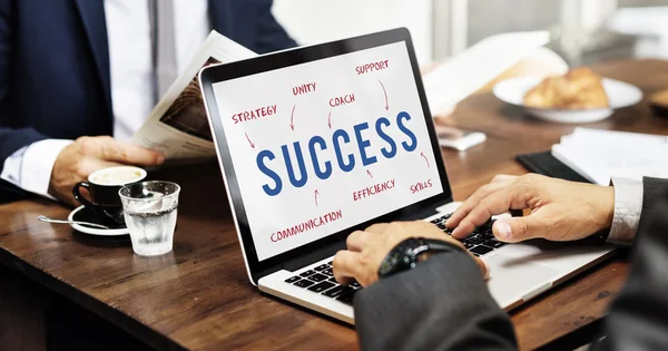 Businessman using laptop — Stock Photo, Image