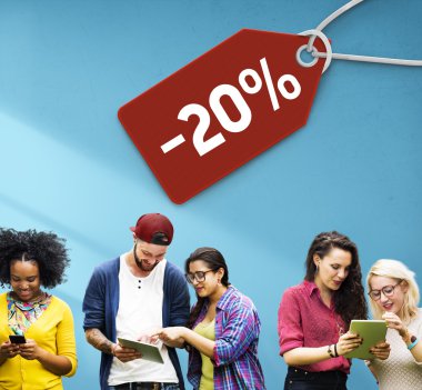 kablosuz aygıtları kullanan öğrenciler