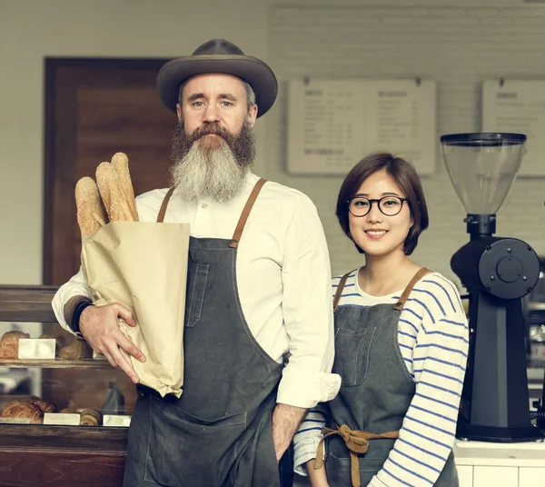 Casal de barista em café — Fotografia de Stock