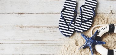 ahşap plakalar ve yaz sandalet