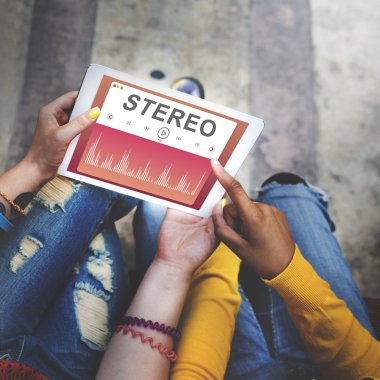 Dijital tablet kullanan kişiler