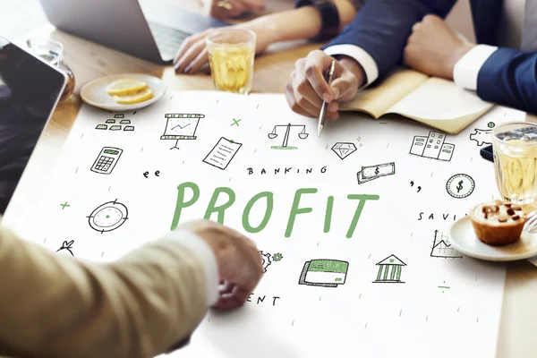 Gente discutiendo sobre Profit — Foto de Stock