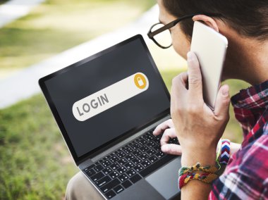 Dijital cihazlar ile işadamı