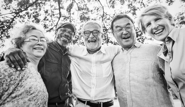 Senior friends have fun at park — Stock Photo, Image