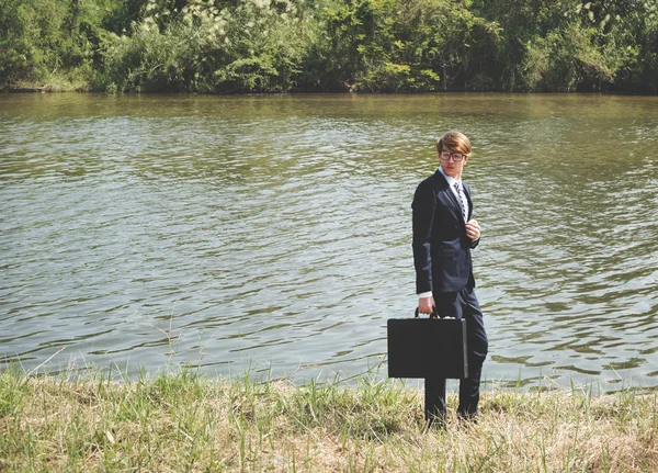 Jovem empresário adulto — Fotografia de Stock