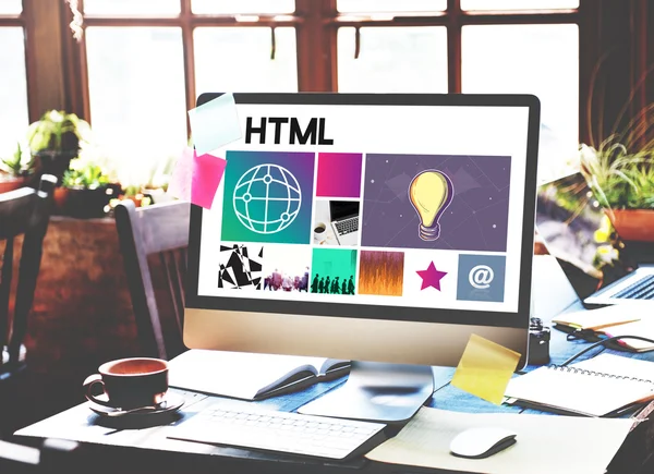 bilgisayar monitöründe çalışma alanı tablosu  