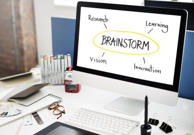 bilgisayar ekranındaki bilgileri ile