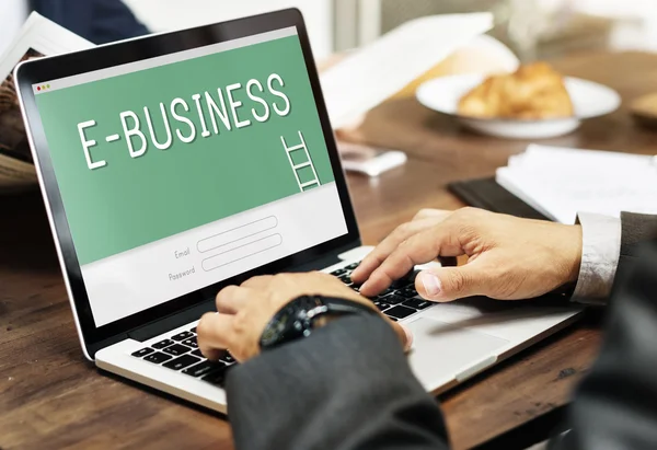 Businessman using laptop — Stock Photo, Image