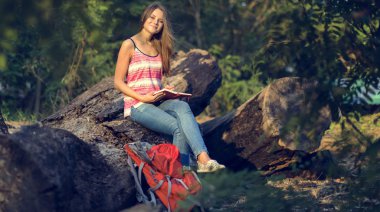 Kadın yazma Not doğada