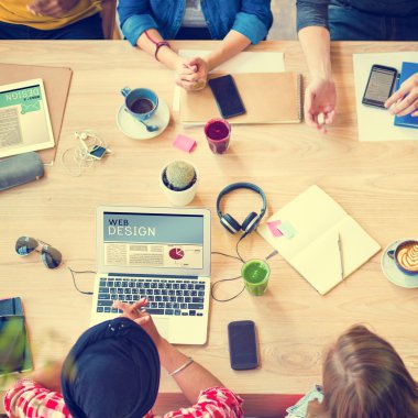 Öğrenciler birlikte öğrenme