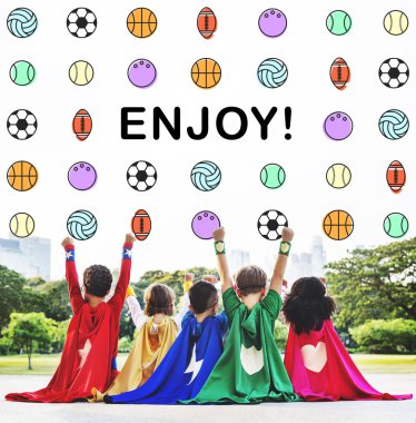 Süper kahraman çocuklar birlikte eğlenin