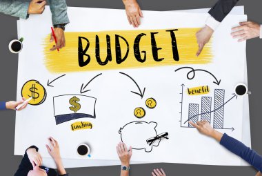 Toplantı masasında iş adamları