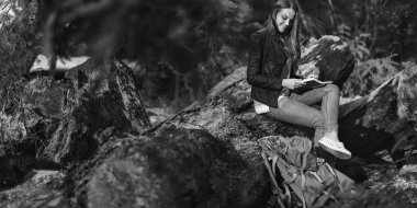 Kadın yazma Not doğada