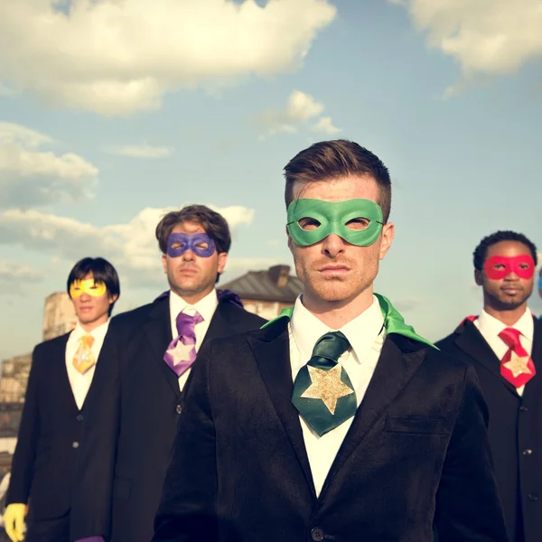 Podnikatelé v superhrdina kostýmy — Stock fotografie