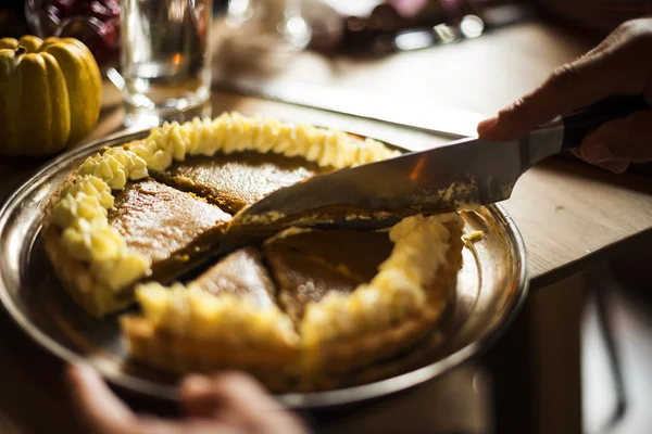 Kabak pasta kesme kişi