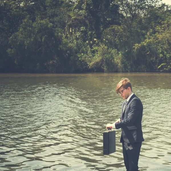 Jovem empresário adulto — Fotografia de Stock