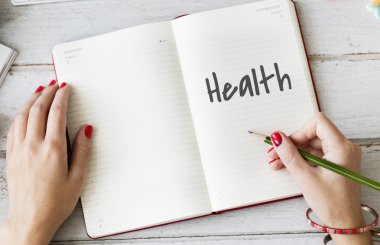 Günlüğe yazan kadın