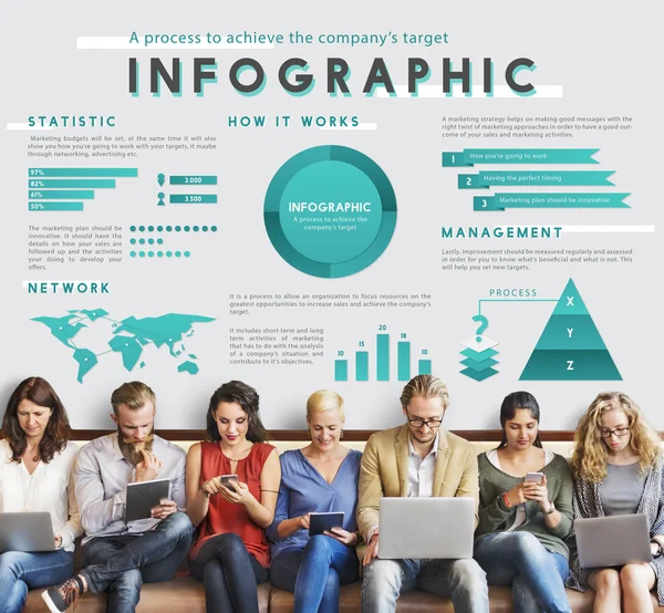 Persone si siedono con dispositivi — Foto Stock