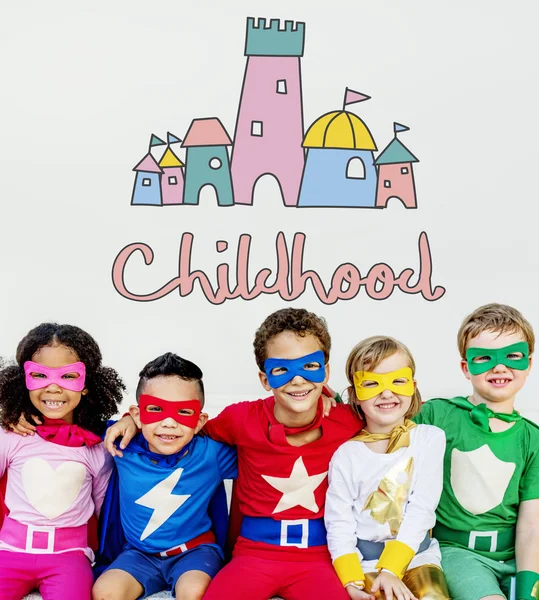 Superhero dzieci mogą bawić się razem — Zdjęcie stockowe