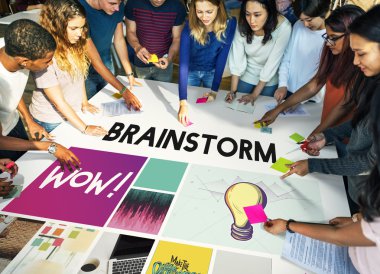 Öğrenciler yaratıcı plan çalışma 