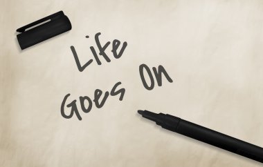 siyah kalemi kağıt üzerinde yazıt 