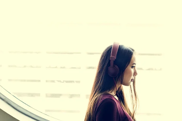 Young Woman with headphones — Stock Photo, Image