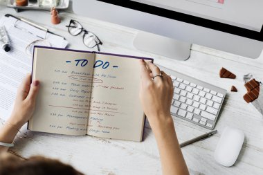 notlar günlük yapma kadın