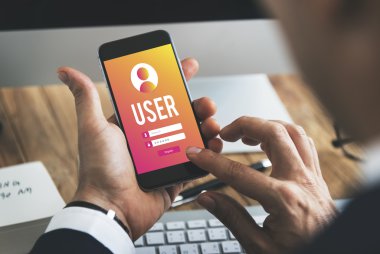 İş adamı holding cep telefonu