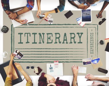 İşyeri masada oturan insanlar