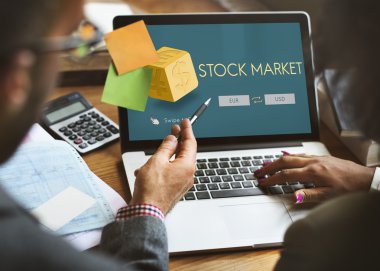 çalışma ve fikirleri tartışmak iş adamları