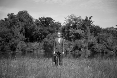 Kendine güvenen genç işadamı